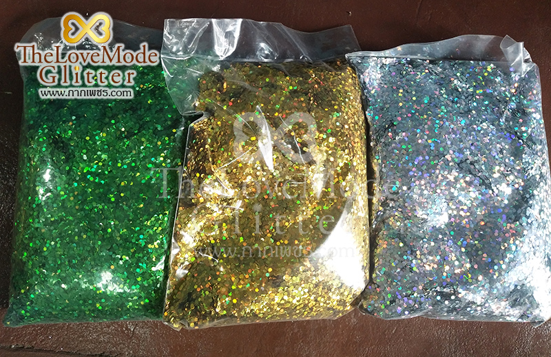 กากเพชร Glitter คุณภาพสูงทนความร้อน ขายเป็นกิโลและมีขายปลีกเป็นขวดเล็กๆ มีทุกสีทุกขนาดเกล็ด 